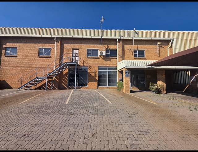 3,300M² WAREHOUSE TO LET IN ALRODE